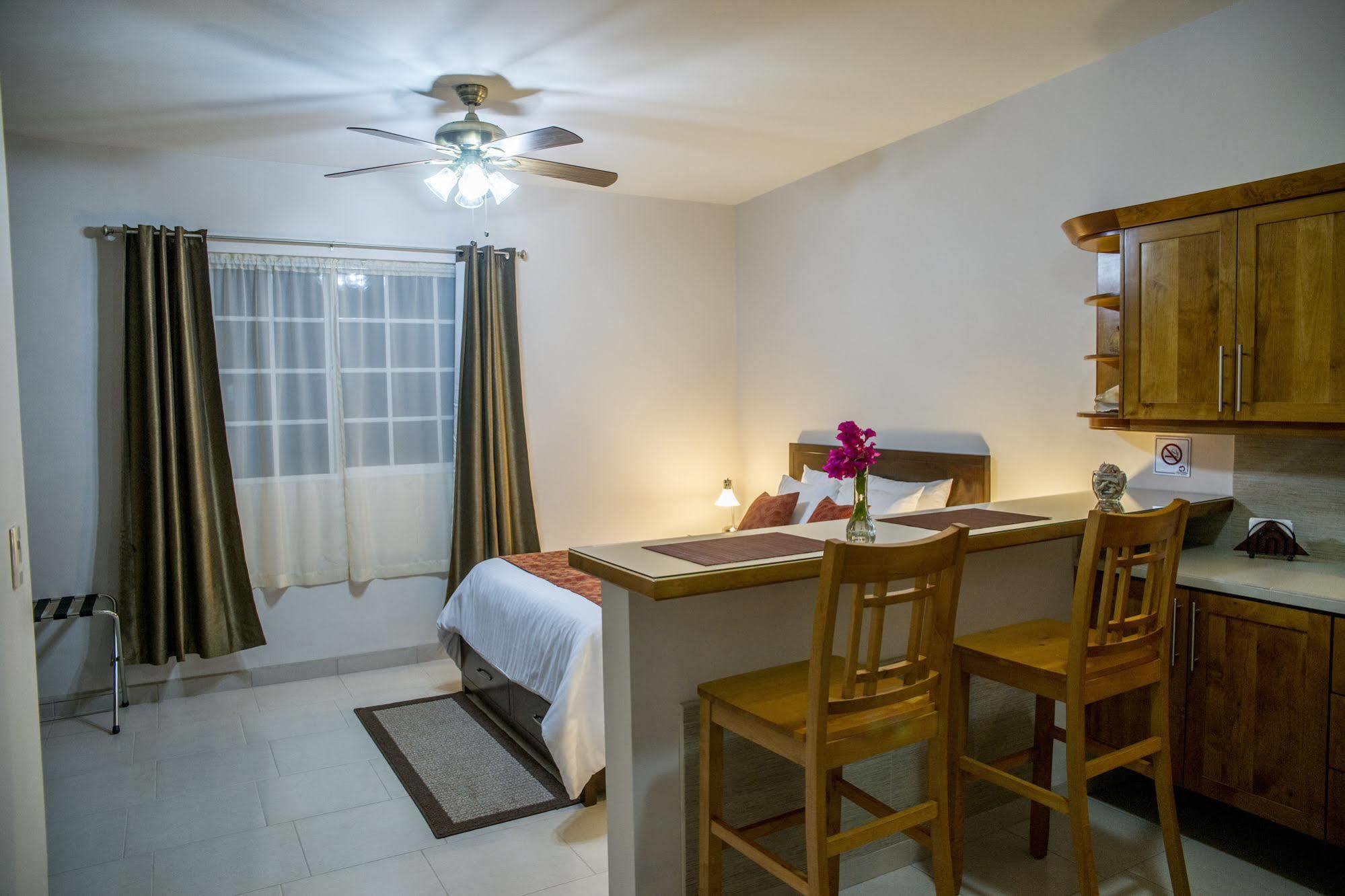 Bugambilias Suites 洛雷托 外观 照片